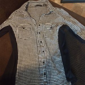 Super cute plaid blouse large